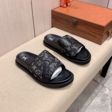 Louis Vuitton Slippers